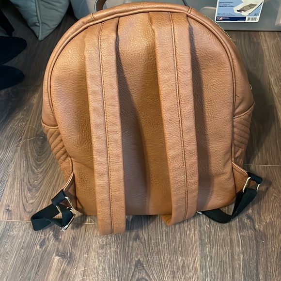Brown Steve Madden backpack - Picture 2 of 4